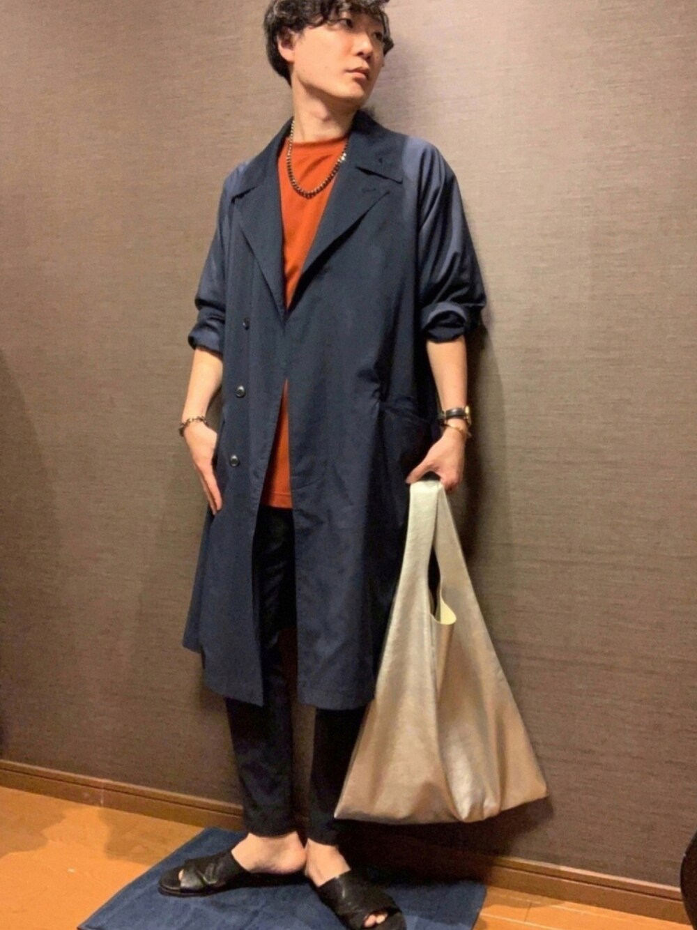 「夏コーデ、ootd、オーバーコート、ナノユニバース、UNIQLO、ユニクロ、glamb、ColeHaan、シンプルコーデ、オーバーサイズ」｜「NANO universeのアイテム（ステンカラーコート、ブルー系）」を使った、wetchyyyyyさん（メンズ・169cm）の夏コーディネートの1枚目の写真