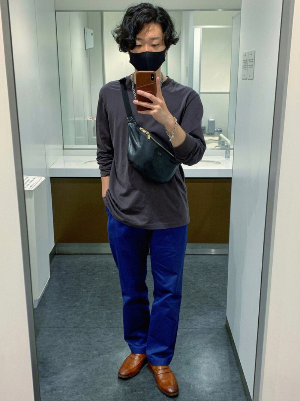 「UNIQLO+J、ユニクロ、ColeHaan、glamb、ootd、ローファー、シンプルコーデ、Tシャツ、夏コーデ、カジュアル」｜「glambのConey waist pouch / コニーウエストポーチ（ボディバッグ/ウエストポーチ、ブラック系）」を使った、wetchyyyyyさん（メンズ・169cm）の夏コーディネートの1枚目の写真