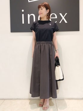 「index」｜「アイテム（アクセサリー）」を使った、index スタッフさん（レディース・162cm）の夏コーディネート