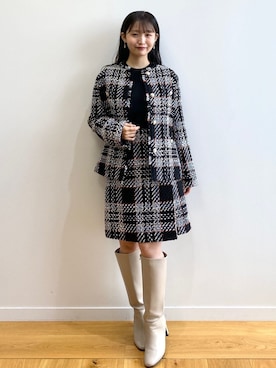 「オールブラック」｜「アイテム（ノーカラーコート）」を使った、index スタッフさん（レディース・158cm）の冬コーディネート