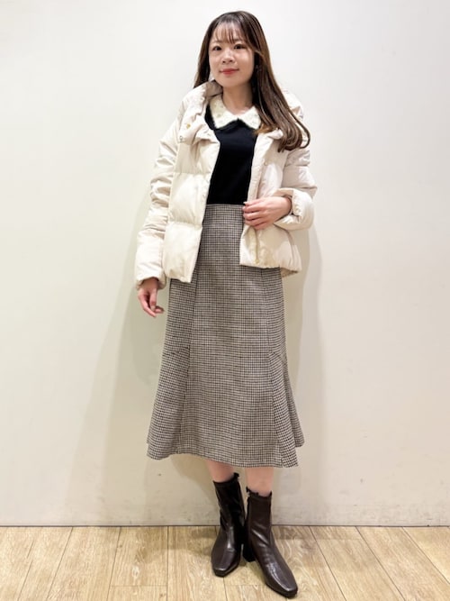 セール】ダブルビジューフェザー衿付きニット【洗濯機OK】（ニット