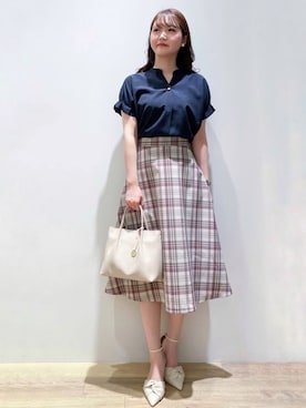 「index（インデックス）の◆【2WAY/軽量】フェイクレザーミドルサイズトートバッグ（トートバッグ）」を使った、index スタッフさん（レディース・160cm）の夏コーディネート