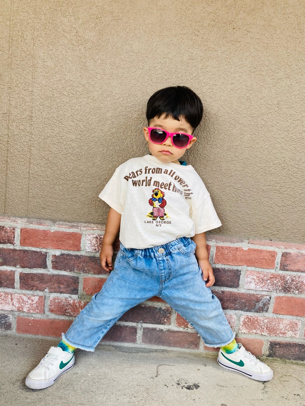 「3歳6ヶ月、デニムっていいよね、デニムフェス2022、デニム、ロゴT、プリントT、夏だ！Tシャツ着よう！、レイヤードスタイル、タイダイ柄、カラーソックス、夏コーデ、DENIM DUNGAREE、NIKE、サングラス、古着MIX」｜「DENIM DUNGAREEのカワカミ Tシャツ（Tシャツ/カットソー、その他）」を使った、nohana＊＊＊kent さん（キッズ・90cm）の夏コーディネートの1枚目の写真
