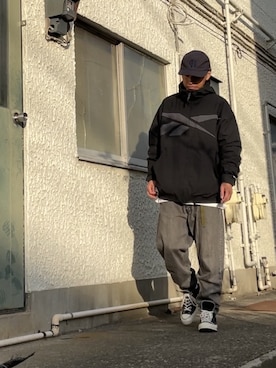「Reebok（リーボック）のアイテム（ブルゾン）」を使った、クロ🐑さん（メンズ・168cm）の冬コーディネート