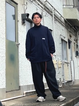 「CAHLUMN（カウラム）のCAHLUMN/カウラム Double Face Cotton Turtleneck Shirt/ダブルフェイス コットン タートルネック シャツ（Tシャツ/カットソー、ブルー系）」を使った、クロ🐑さん（メンズ・168cm）の夏コーディネート
