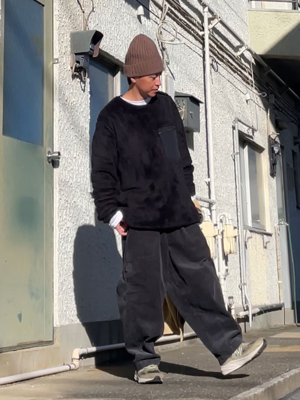 クロ🐑さんの「＜New Balance＞ U990TB6/スニーカー（NEW BALANCE）」を使ったコーディネートの1枚目の写真