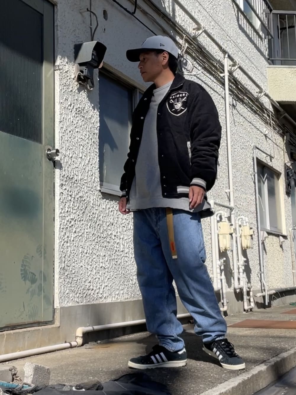 「adidasのadidas × COOK CAMPUS 80s / アディダス キャンパス 80s クック 【SP】（スニーカー、ブラック系）」を使った、クロ🐑さん（メンズ・168cm）の秋コーディネートの1枚目の写真