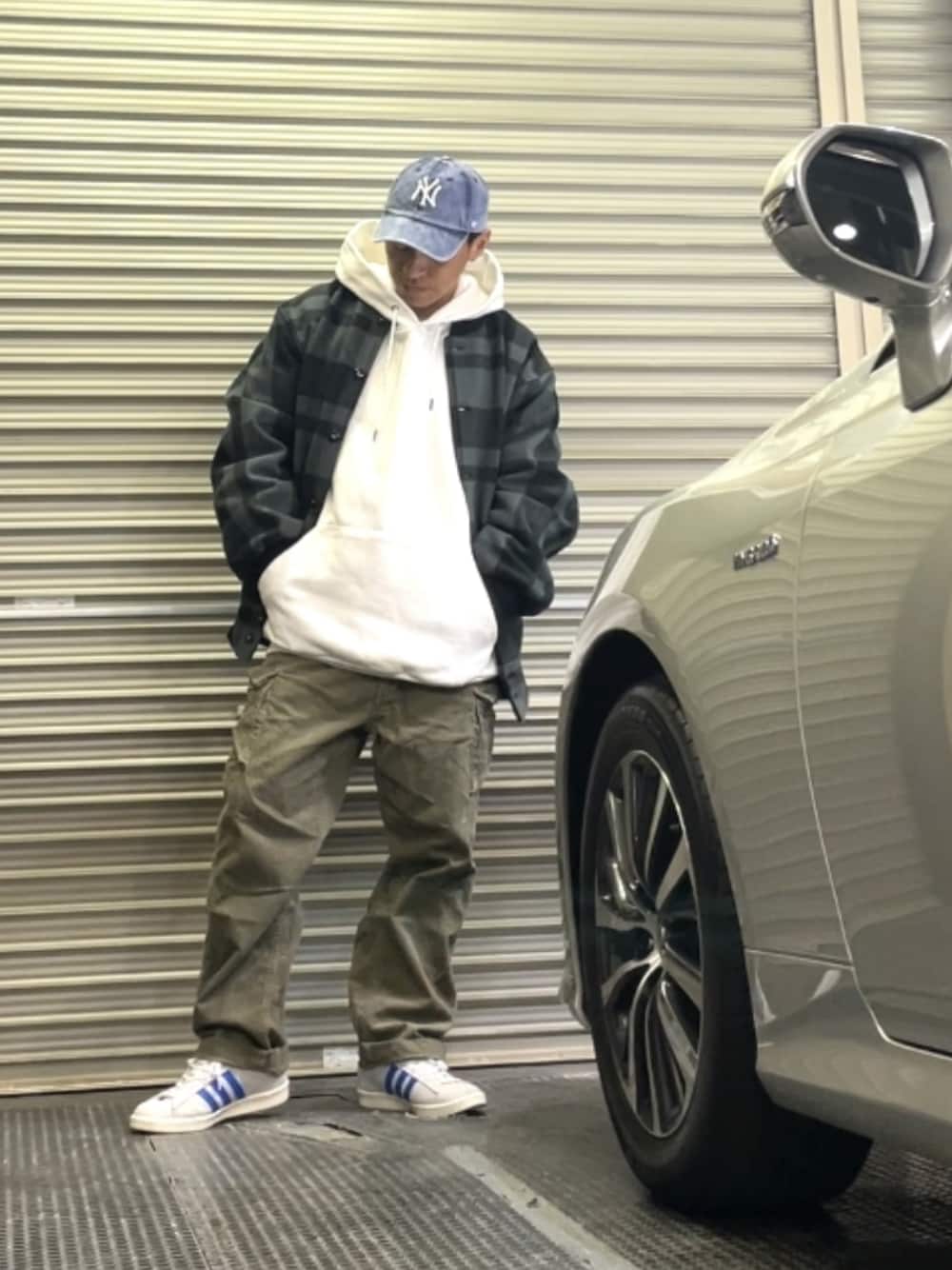 「adidasのキャンパス 80s [Campus 80s] アディダスオリジナルス（スニーカー、ホワイト系）」を使った、クロ🐑さん（メンズ・168cm）の冬コーディネートの1枚目の写真