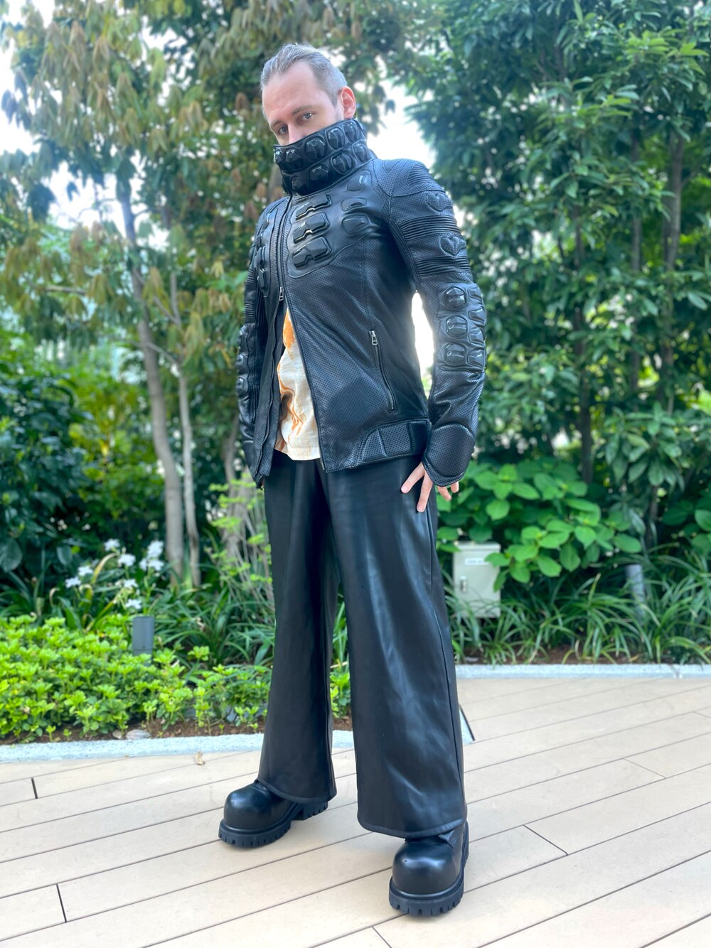 03ss W&LT aestheticterrorists T-shirt 色違 初音兎薬魅邇】nameless god Tシャツ（麻色） | HATSUNEX MINI