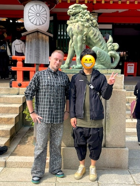 「Birth of Royal Childのアイテム（デニムパンツ、グレー系）」を使った、塔弁さん（メンズ・172cm）の春コーディネート