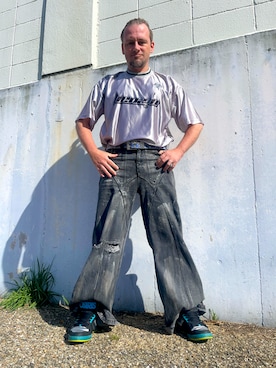 「BENZINのアイテム（Tシャツ/カットソー、シルバー系）」を使った、塔弁さん（メンズ・172cm）の春コーディネート
