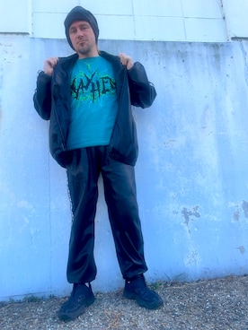 「ASICS（アシックス）のアイテム」を使った、塔弁さん（メンズ・172cm）の冬コーディネート