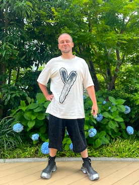 「DANKE SCHON（ダンケシェーン）のDankeSchon/ダンケシェーン/LINESTONE SHORTS（スウェットパンツ、ブラック系）」を使った、塔弁さん（メンズ・172cm）の夏コーディネート