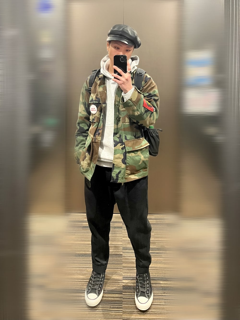 「春コーデ、カモフラ、ミリタリージャケット、Dickies、スニーカーコーデ、コンバース、春服コーデ、古着コーデ、春、LOS ANGELES APPAREL、キャスケット」｜「U.S.ARMYのBDU Jacket（ミリタリージャケット、グリーン系）」を使った、Jackさん（メンズ・171cm）の春コーディネートの1枚目の写真