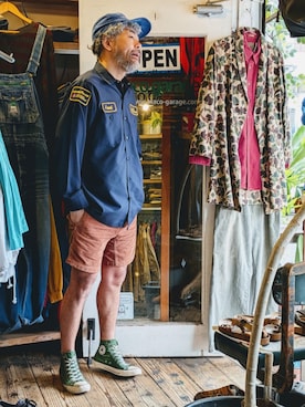 「wearguardのアイテム（Shirts、ブルー系）」を使った、ataco garageさん（メンズ・173cm）の春コーディネート