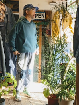 「アイテム（パーカー）」を使った、ataco garageさん（メンズ・173cm・40代）の秋コーディネート