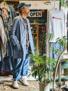「アイテム（ステンカラーコート）」を使った、ataco garageさん（メンズ・173cm）の秋コーディネート