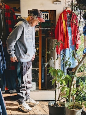 「adidas（アディダス）のアイテム（その他パンツ、ブラック系）」を使った、ataco garageさん（メンズ・173cm）の春コーディネート