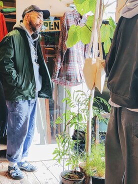 「--（--）のアイテム（ナイロンジャケット）」を使った、ataco garageさん（メンズ・173cm）の春コーディネート