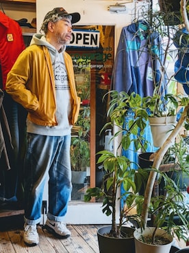 「Kmartのアイテム（ナイロンジャケット、イエロー系）」を使った、ataco garageさん（メンズ・173cm）の春コーディネート