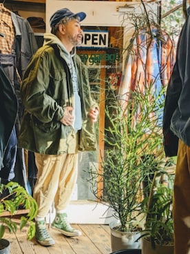 「アイテム（ミリタリージャケット）」を使った、ataco garageさん（メンズ・173cm・40代）の冬コーディネート