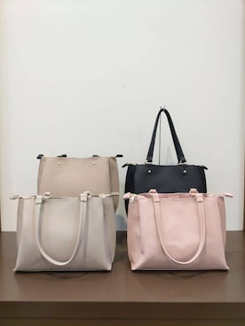 「SHOO・LA・RUE（シューラルー）の【軽量/2WAY】ふわっと軽いミニトートバッグ（トートバッグ、グレー系）」を使った、ゆずやさん（キッズ・150cm）の冬コーディネート