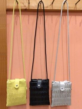 「SHOO・LA・RUE（シューラルー）のプリーツミニショルダーバッグ（ショルダーバッグ、シルバー系）」を使った、ゆずやさん（キッズ・150cm）の春コーディネート