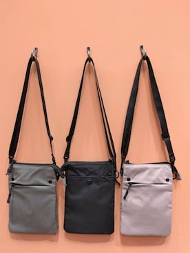 「SHOO・LA・RUE（シューラルー）の【撥水】2層ミニショルダーバッグ（ショルダーバッグ、ブラック系）」を使った、ゆずやさん（キッズ・150cm）の秋コーディネート