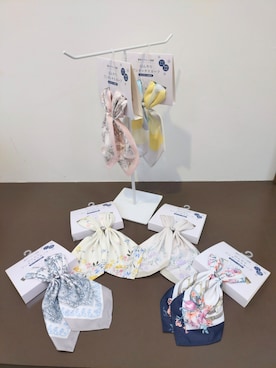 「SHOO・LA・RUE（シューラルー）の【接触冷感／UVカット】ひんやりワンタッチスカーフ（バンダナ/スカーフ、ピンク系）」を使った、ゆずやさん（キッズ・150cm）の春コーディネート