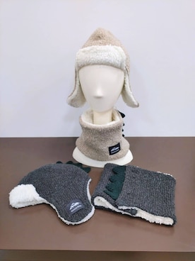 「SHOO・LA・RUE（シューラルー）の恐竜なりきり耳あて付きニット帽子（ニットキャップ/ビーニー、ベージュ系）」を使った、ゆずやさん（キッズ・150cm）の冬コーディネート