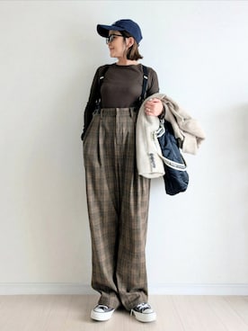 「アイテム（キャップ）」を使った、𝕪𝕦𝕚さん（レディース・155cm）の秋コーディネート