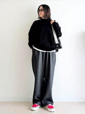 「アイテム（スニーカー）」を使った、𝕪𝕦𝕚さん（レディース・155cm・40代）の秋コーディネート