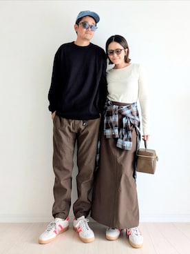 「アイテム（スニーカー）」を使った、𝕪𝕦𝕚さん（レディース・155cm・40代）の秋コーディネート