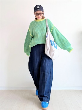 「アイテム（スニーカー）」を使った、𝕪𝕦𝕚さん（レディース・155cm・40代）の秋コーディネート