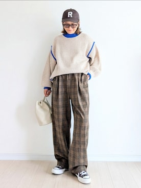 「アイテム（キャップ）」を使った、𝕪𝕦𝕚さん（レディース・155cm）の秋コーディネート