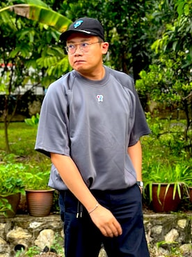 「AGAINST（アゲインスト）のアイテム」を使った、Chan CheeHongさん（メンズ・180cm）の春コーディネート