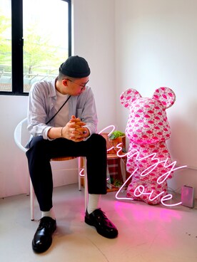 「blue」｜「アイテム（ローファー）」を使った、Chan CheeHongさん（メンズ・180cm）の秋コーディネート