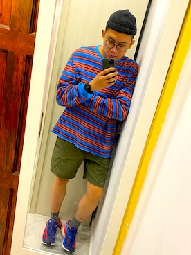 「blue」｜「アイテム（スウェット）」を使った、Chan CheeHongさん（メンズ・180cm）の冬コーディネート