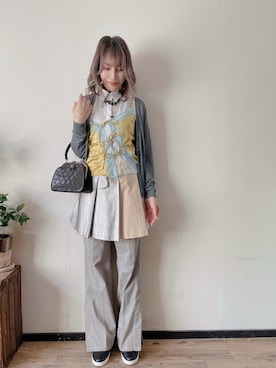 「スラックスパンツ」｜「アイテム（スカート）」を使った、saraさん（レディース・156cm）の秋コーディネート