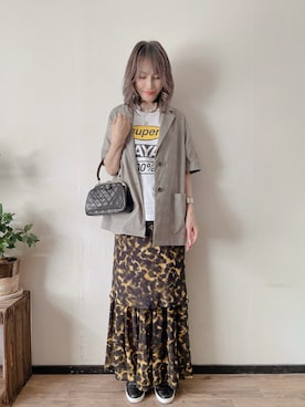 「アイテム（バングル/リストバンド）」を使った、saraさん（レディース・156cm）の秋コーディネート