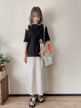 「アイテム（チャーム）」を使った、saraさん（レディース・156cm）の夏コーディネート