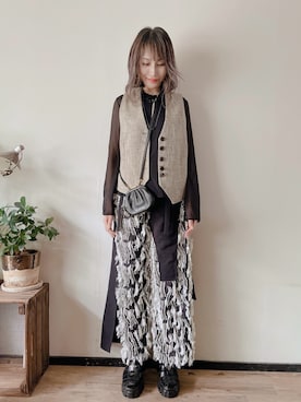 「TOGA（トーガ）のアイテム（アクセサリー）」を使った、saraさん（レディース・156cm）の秋コーディネート