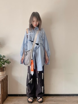 「PUBLIC TOKYO（パブリックトウキョウ）のオーバーサイズ4WAYシャツ/マルチウェイシャツ（シャツ/ブラウス、ブルー系）」を使った、saraさん（レディース・156cm）の春コーディネート