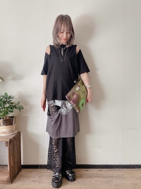 「アイテム（クラッチバッグ）」を使った、saraさん（レディース・156cm）の夏コーディネート