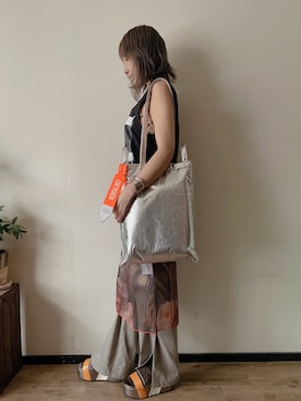 「アイテム（チャーム）」を使った、saraさん（レディース・156cm）の夏コーディネート