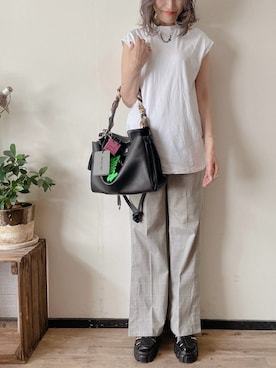 「厚底シューズ」｜「アイテム（その他アウター）」を使った、saraさん（レディース・156cm）の秋コーディネート