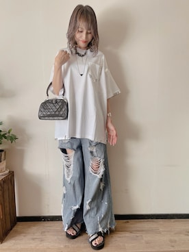 「アイテム（バングル/リストバンド）」を使った、saraさん（レディース・156cm）の夏コーディネート