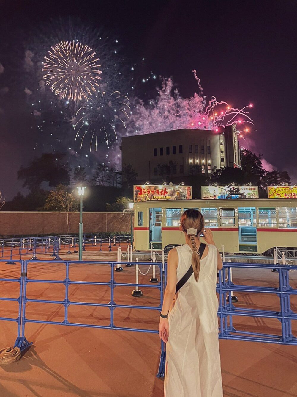 「大人カジュアル、白ワンピース、ootd、シンプルコーデ、麻ワンピース、夏の終わり、ワンピース、トレンド」｜「CANAL JEANのRED CHOP WORKS(レッドチョップワークス) コットンリネン2wayロングワンピース（ワンピース、ホワイト系）」を使った、katsuさん（レディース・162cm）の秋コーディネートの1枚目の写真