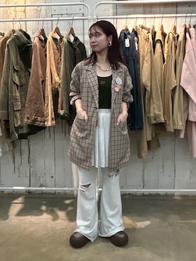 「アイテム（テーラードジャケット）」を使った、土屋莉央さん（レディース・151cm・20代）の夏コーディネート