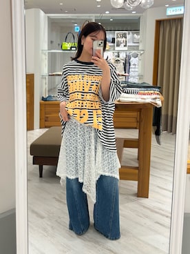 「CIAOPANIC（チャオパニック）のスーパーBIGボーダーロゴTee（Tシャツ/カットソー、イエロー系）」を使った、土屋莉央さん（レディース・151cm）の春コーディネート